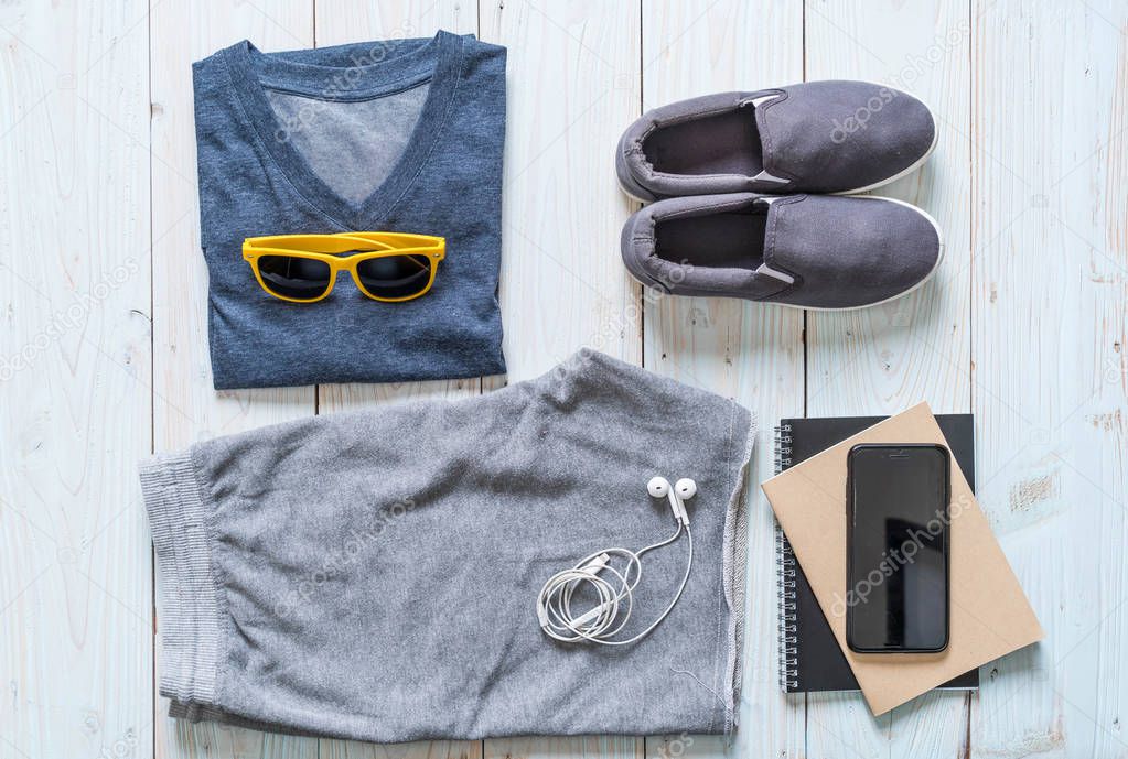 men's casual outfits of traveler, summer holiday