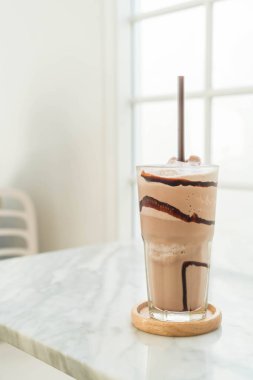 çikolata güler yüzlü milkshake