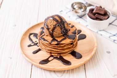 Çikolatalı dondurma ile gözleme