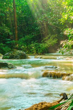 Erawan şelale, Erawan Milli Parkı Thaila içinde Kanchanaburi itibariyle