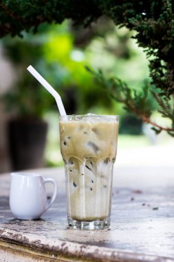 Sütlü Matcha yeşil çay