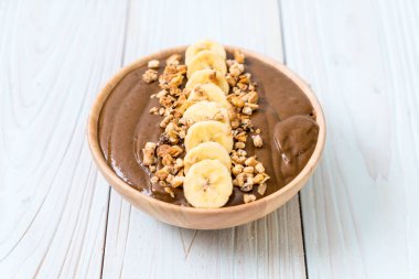 çikolata smoothies kase