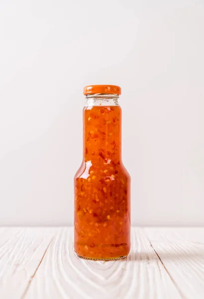 Fles zoete chili saus — Stockfoto