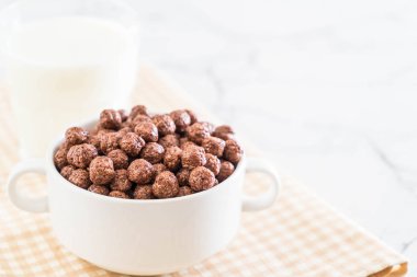 Çikolatalı gevrek kase