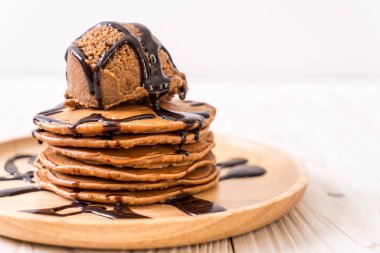 Çikolatalı dondurma ile gözleme