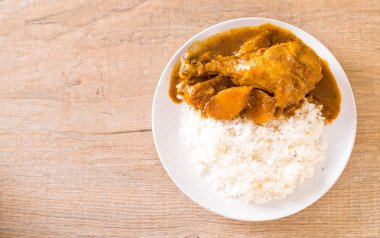 Pilavlı tavuk Massaman köri Yapıştır