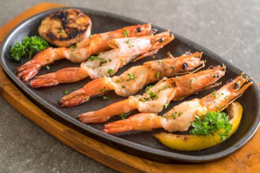 gebakken garnalen met knoflook 