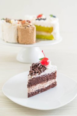 Kara Orman pasta plaka üzerinde