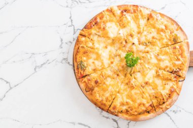 pizza bin ada soslu tavuk ızgara