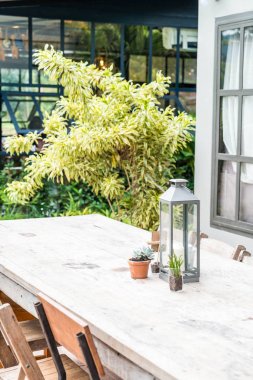 yemek masada dekorasyon