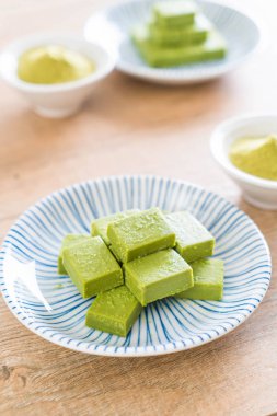 yumuşak çikolata yeşil çay 