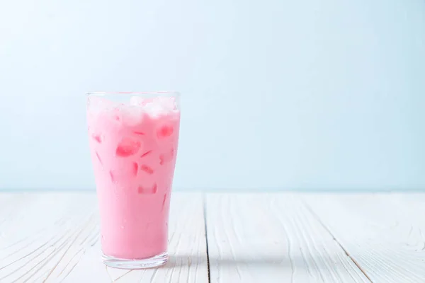 Pink strawberry milkshake — Stock Photo, Image