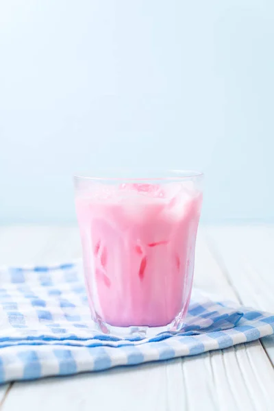 Pink strawberry milkshake — Stock Photo, Image