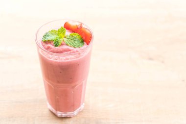 çilek smoothies milkshake
