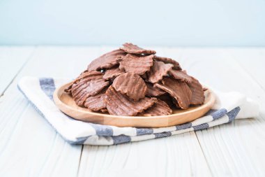 patates cipsi çikolata ile