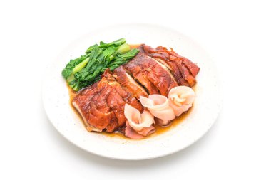 beyaz zemin üzerine kızarmış ördek