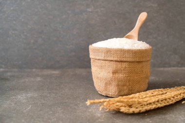 Tayland pirinç yasemin