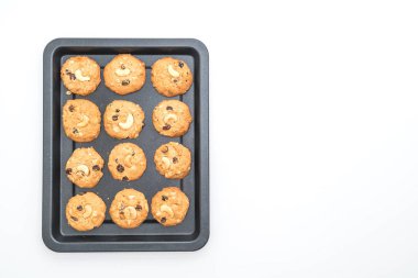 Kuru üzüm ve kavrulmuş kaşu fındık ile tatlılar