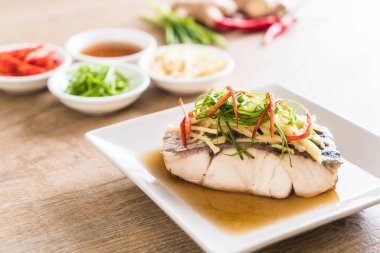 soya sosu Snapper balık buğulama