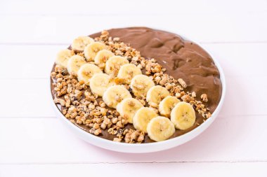 çikolata smoothies kase