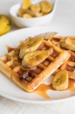 karamel ile muz gözleme