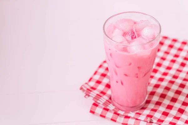 Frappè di fragole rosa — Foto Stock