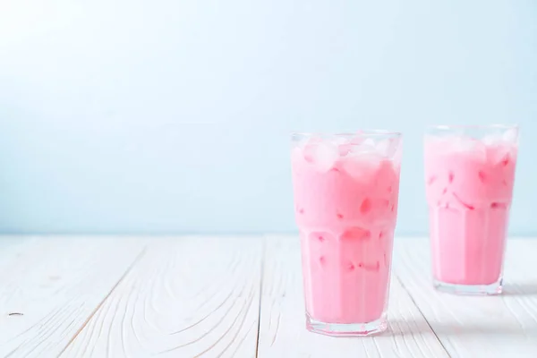 Frappè di fragole rosa — Foto Stock