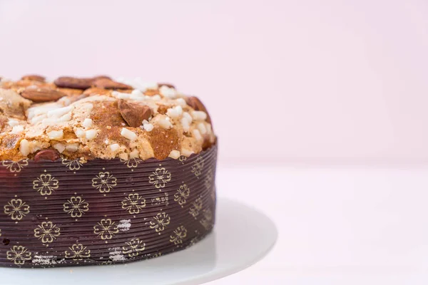 Raisin bread cake with almond — Stock Photo, Image