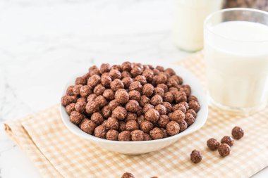 Çikolatalı gevrek kase