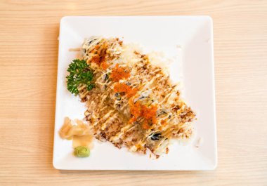 çıtır karidesli suşi roll