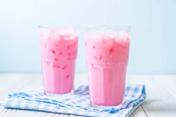 Pink strawberry milkshake — Stock Photo, Image