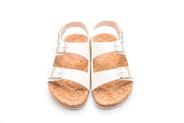Beyaz arka plan üzerinde unisex deri sandalet