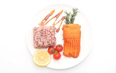 Berry pilavlı somon Steak