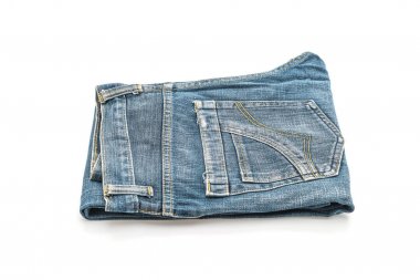 Beyaz arka plan üzerinde katlanmış kot