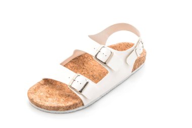 Beyaz arka plan üzerinde unisex deri sandalet