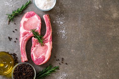 domuz pirzolası ham