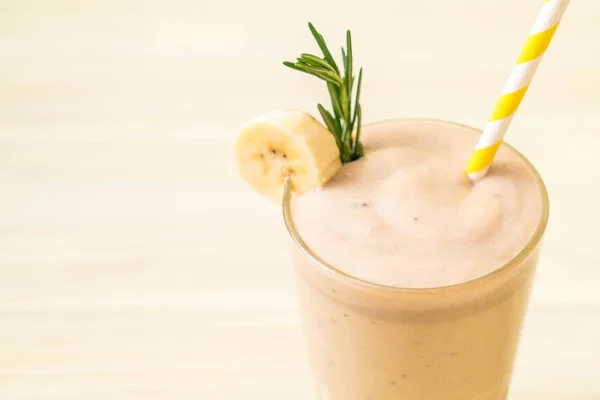 Smoothies banane verre — Photo