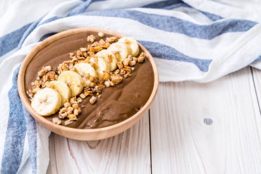 çikolata smoothies kase