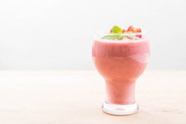 çilek smoothies milkshake