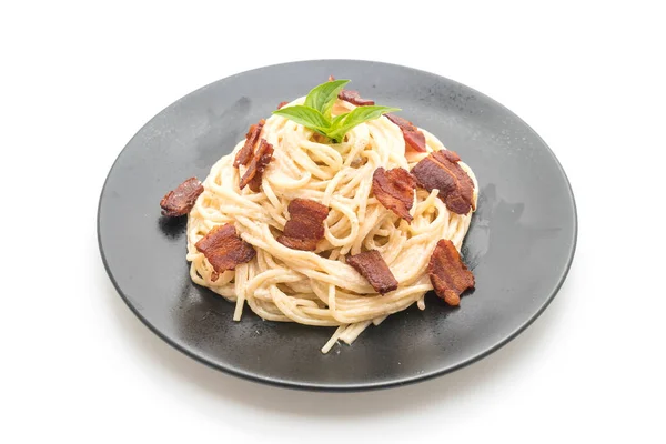 Spagetti tejszínes sajt szalonnával — Stock Fotó