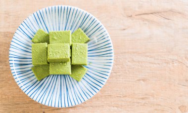 yumuşak çikolata yeşil çay 