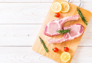 domuz pirzolası ham