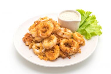 Kızarmış squids ve soslu ahtapot (kalamar)