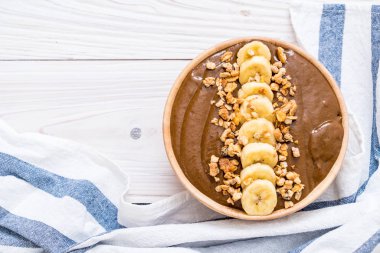 çikolata smoothies kase