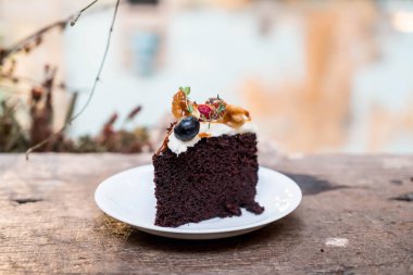 karamel ile Çikolatalı meyve pasta