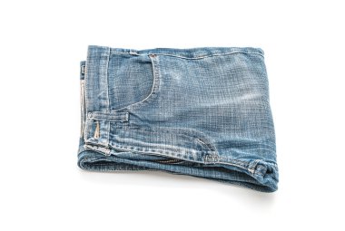 Beyaz arka plan üzerinde katlanmış kot