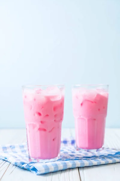 Pink strawberry milkshake — Stock Photo, Image