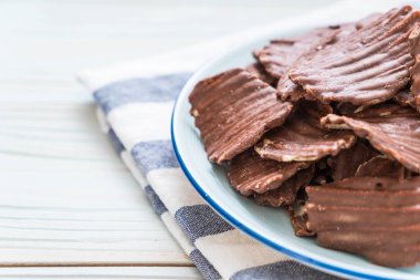 patates cipsi çikolata ile