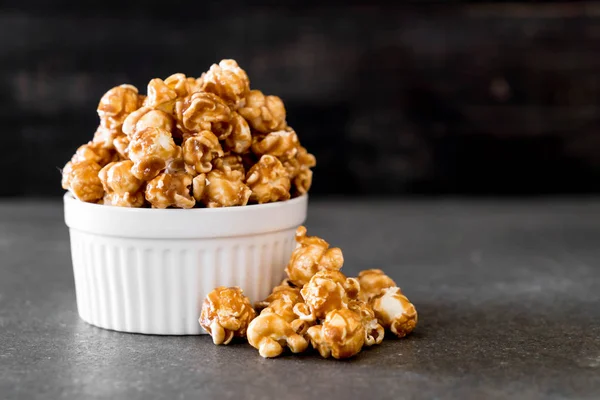 Patlamış Mısır ile karamel