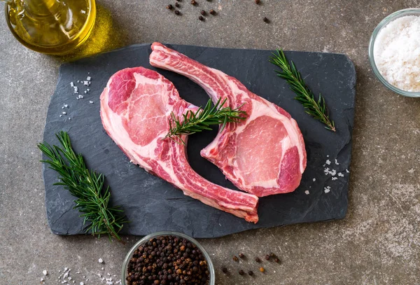 domuz pirzolası ham